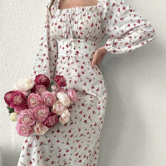 Mulvari Women's Floral Printed Long Sleeve Square Neck Vacation Dress - Picture 4 of 5